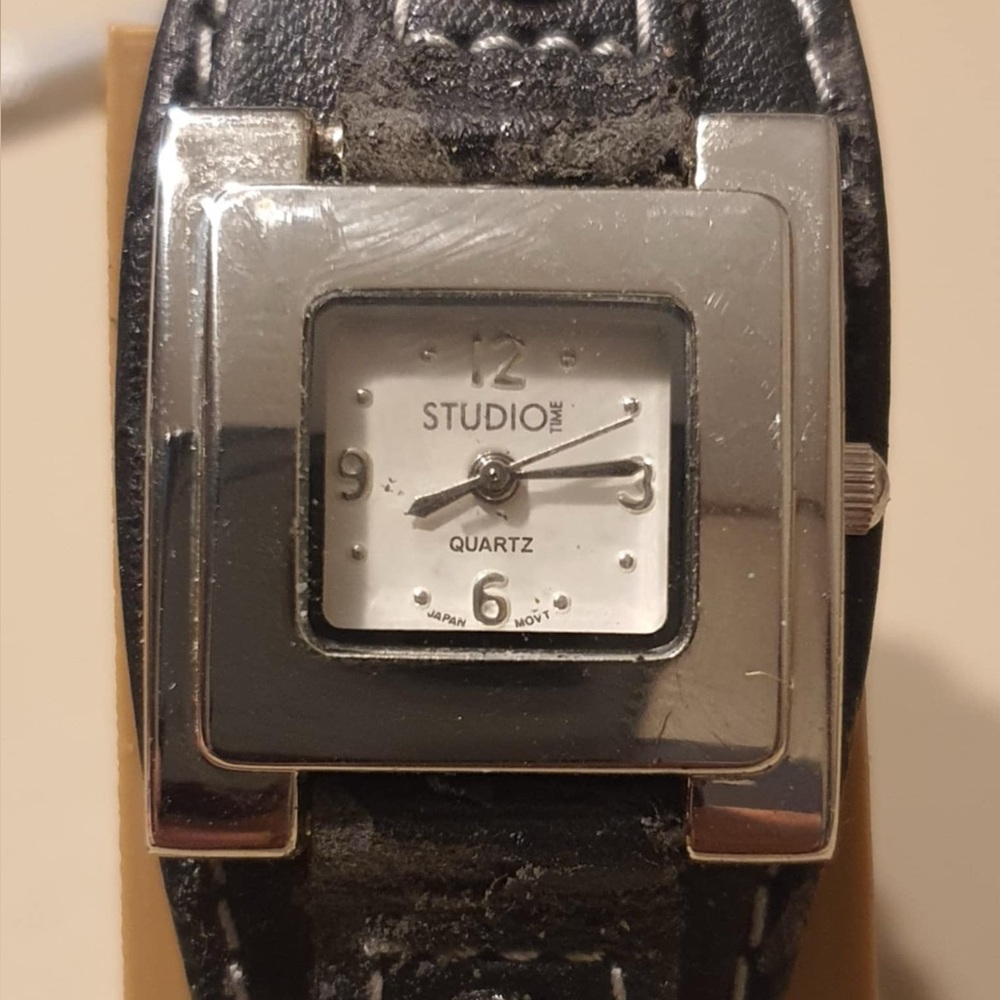 🦋10/$20🦋 Studio Time Silver/White Leather Women's Watch